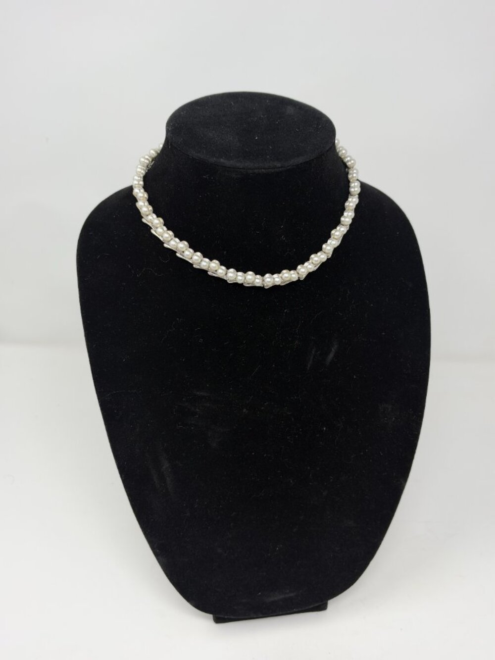 Vintage Crown Trifari Faux Pearl Silver Tone Leaf Link Choker Necklace